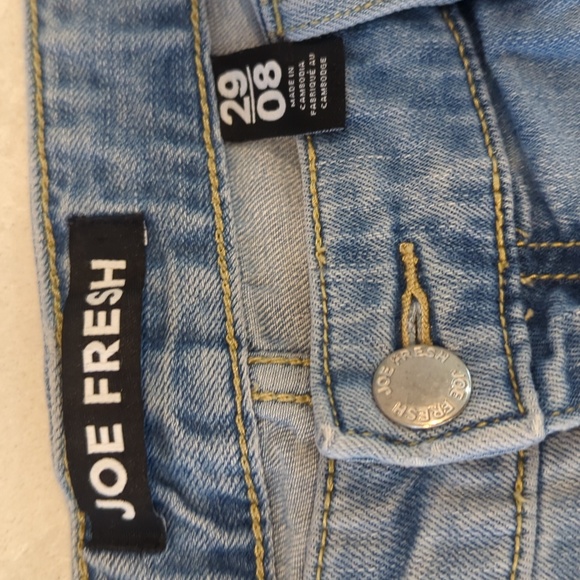 Joe Fresh denim shorts with sewn hem, size 8/29 - Picture 2 of 3
